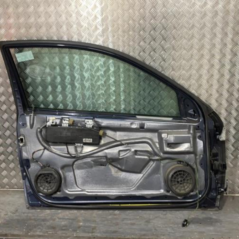 Porte avant gauche MERCEDES CLASSE C 203 COUPE SPORT Photo n°4