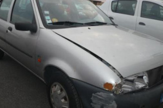 Leve vitre mecanique avant droit FORD FIESTA 4