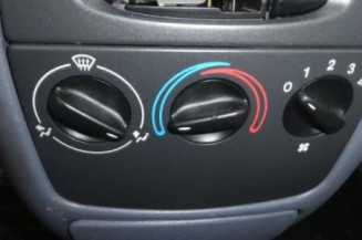 Leve vitre mecanique avant droit FORD FIESTA 4