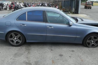 Malle/Hayon arriere MERCEDES CLASSE E 211