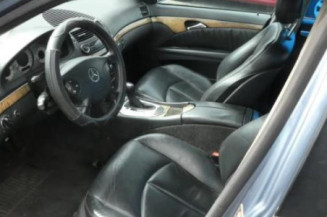 Malle/Hayon arriere MERCEDES CLASSE E 211