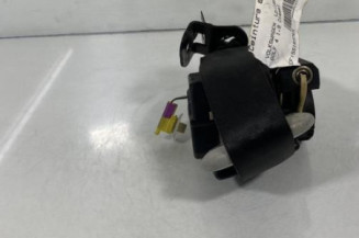 Pretensionneur de ceinture avant gauche VOLKSWAGEN GOLF 4