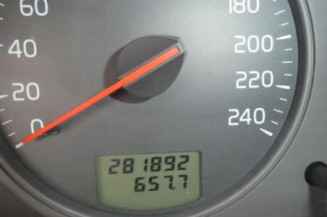 Serrure avant droit VOLVO V 40 1