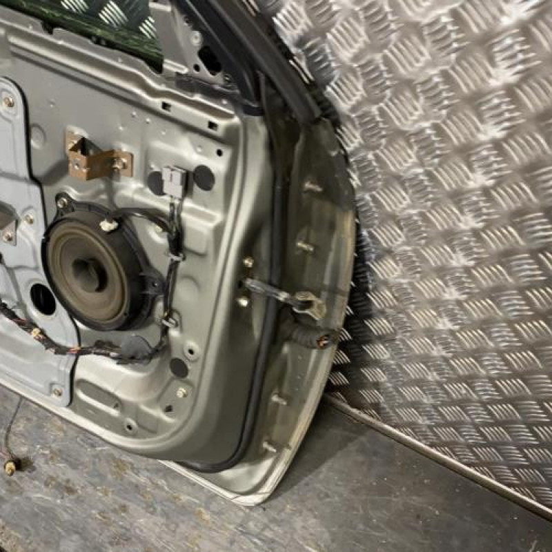Porte avant gauche NISSAN PRIMERA 4 Photo n°4