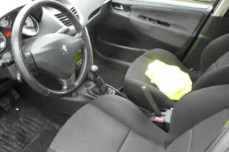 Pretensionneur de ceinture avant droit PEUGEOT 207