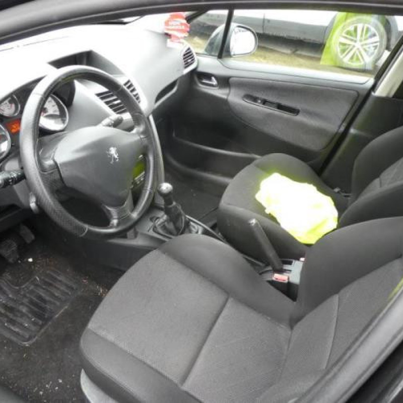 Pretensionneur de ceinture avant droit PEUGEOT 207 Photo n°8