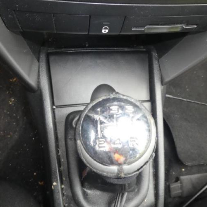 Pretensionneur de ceinture avant droit PEUGEOT 207 Photo n°10