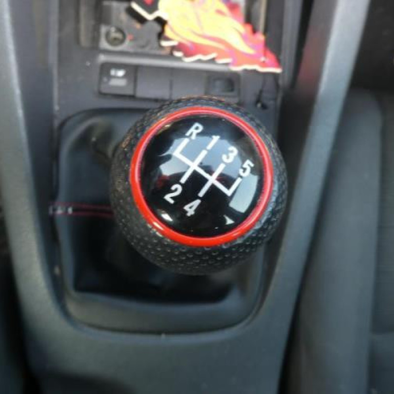 Serrure avant droit VOLKSWAGEN GOLF 5 Photo n°8