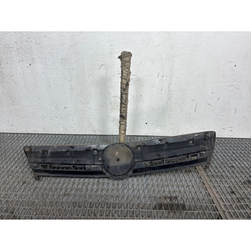 Calandre OPEL ANTARA Photo n°4