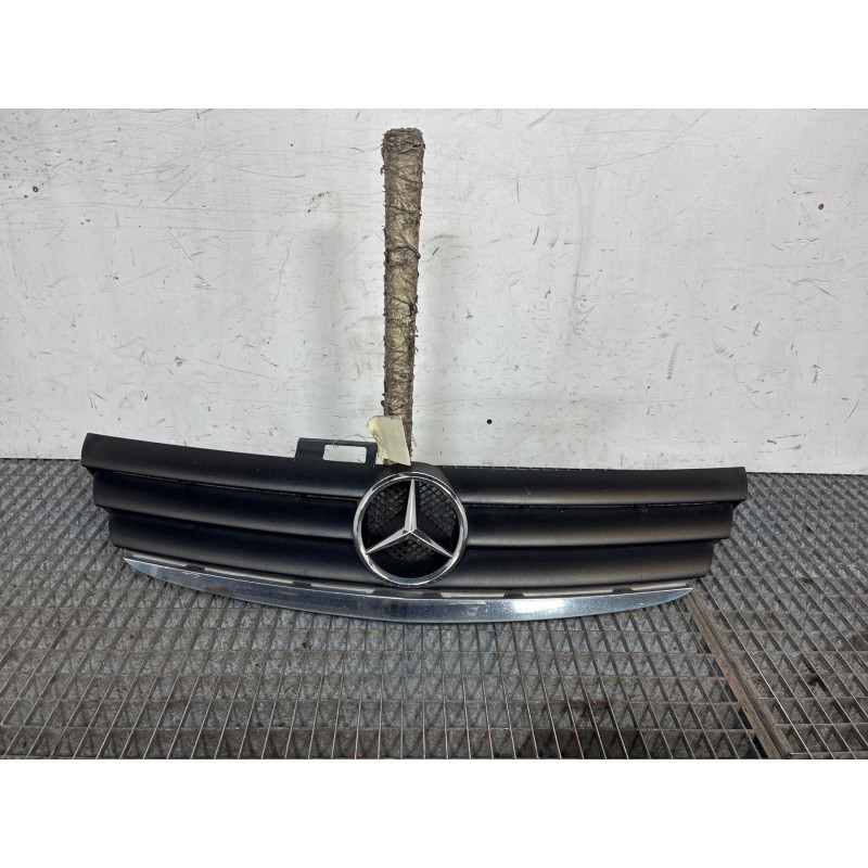 Calandre MERCEDES CLASSE A 169 Photo n°1