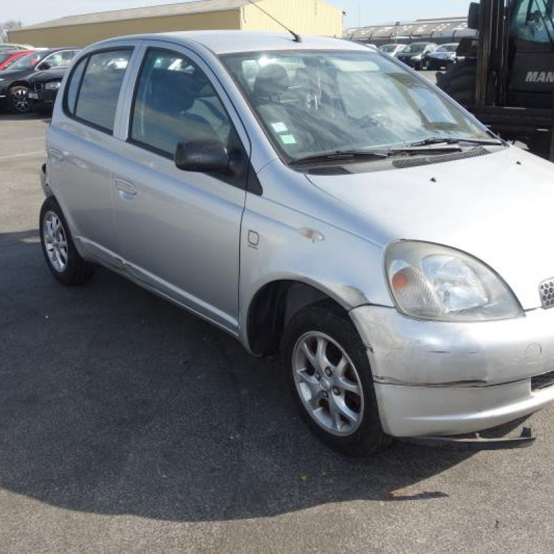 Attache ceinture arriere droit TOYOTA YARIS 1 Photo n°4
