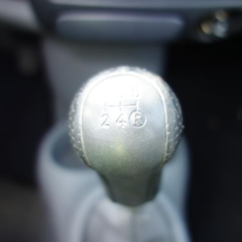 Attache ceinture arriere droit TOYOTA YARIS 1 Photo n°9