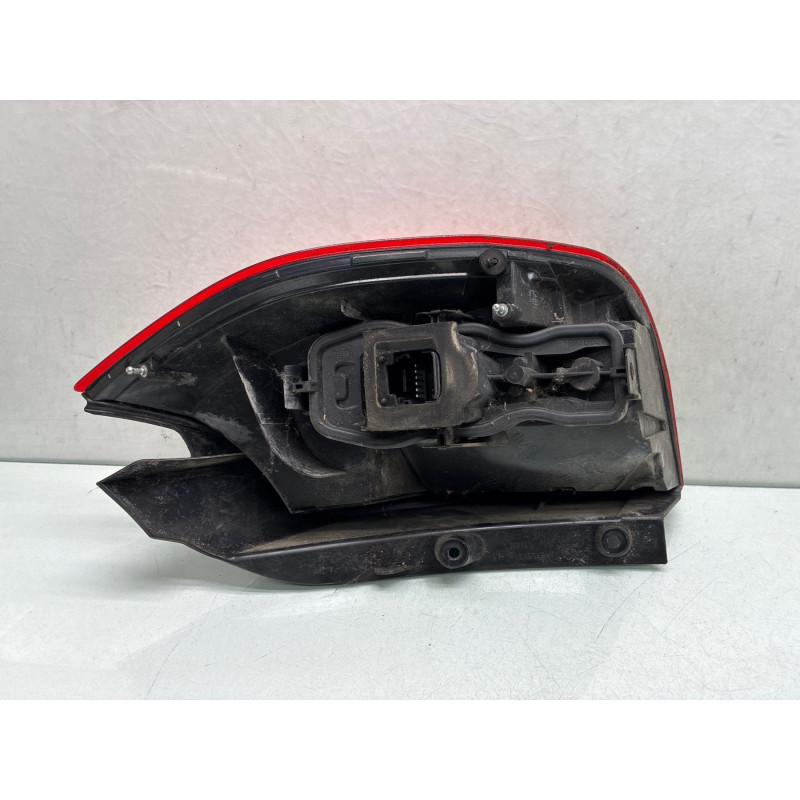 Feu arriere principal droit (feux) RENAULT SCENIC 2 Photo n°3