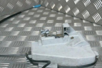 Serrure avant gauche FORD PUMA