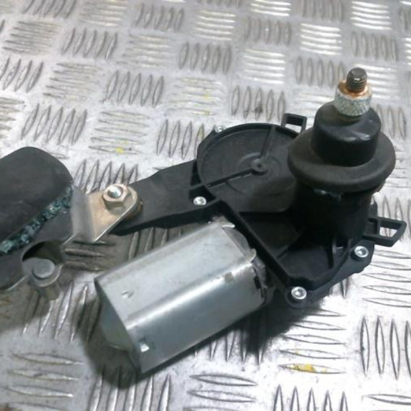 Moteur essuie glace arriere PEUGEOT 107 Photo n°1