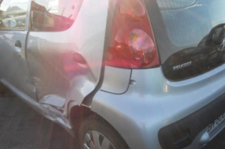 Moteur essuie glace arriere PEUGEOT 107