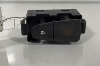 Bouton de warning RENAULT SCENIC 3 Photo n°1