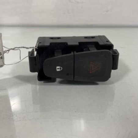 Bouton de warning RENAULT SCENIC 3 Photo n°1