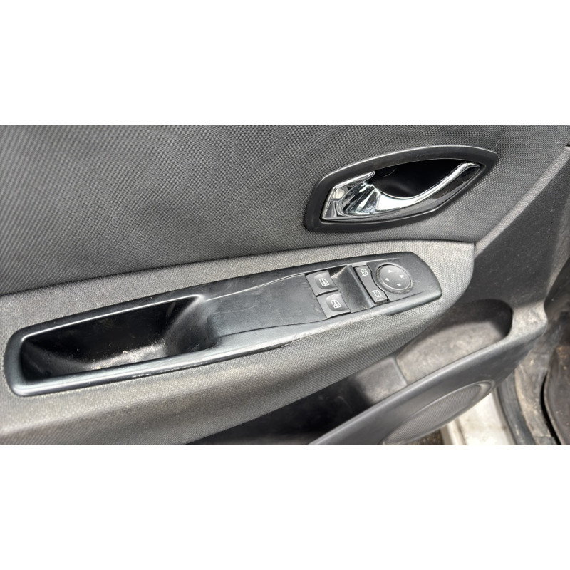 RENAULT SCENIC 3 PHASE 2 1.5 DCI - 8V TURBO Photo n°11