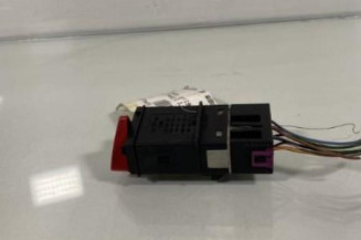 Bouton de warning VOLKSWAGEN POLO 3