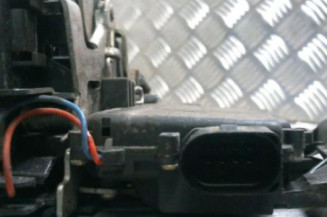 Serrure avant droit VOLKSWAGEN GOLF 4