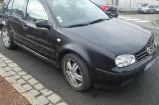 Serrure avant droit VOLKSWAGEN GOLF 4