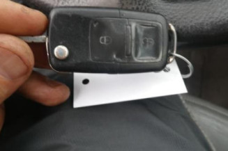 Serrure avant droit VOLKSWAGEN GOLF 4