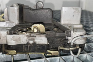 Serrure avant gauche CITROEN XSARA PICASSO