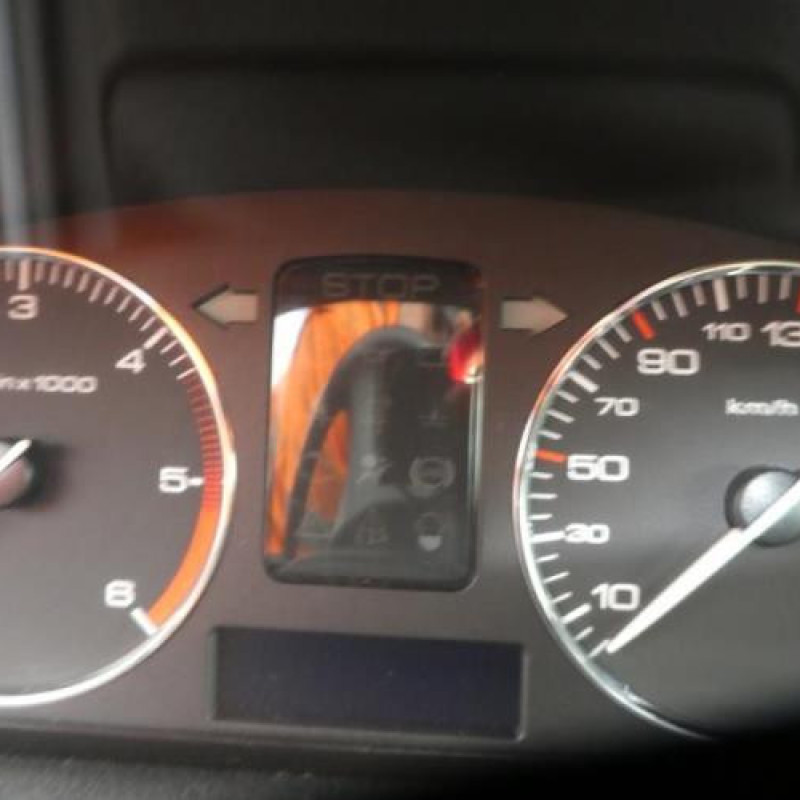 Porte avant droit PEUGEOT 407 Photo n°14