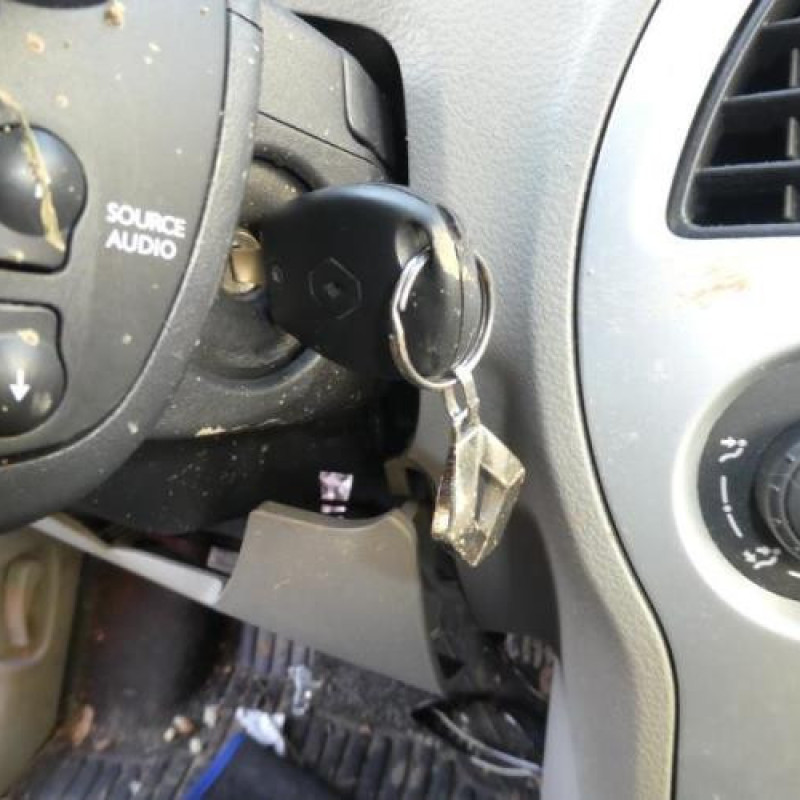Moteur essuie glace arriere RENAULT MODUS Photo n°11