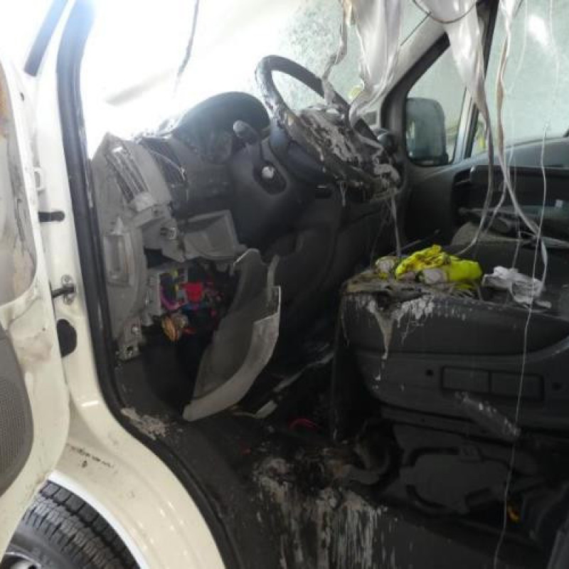 Compresseur clim PEUGEOT BOXER 3 Photo n°12