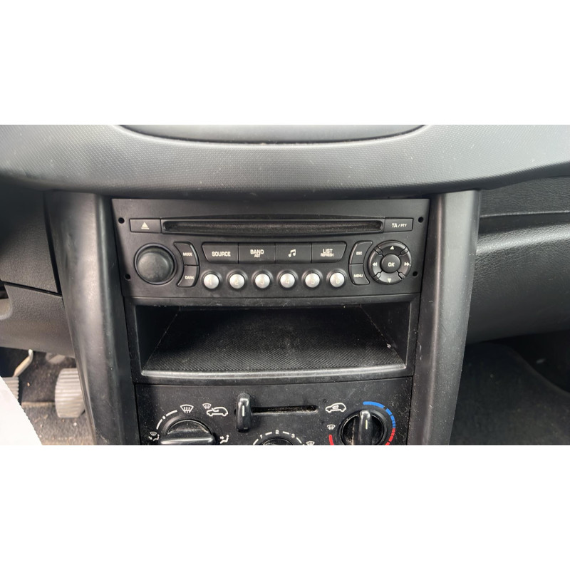 PEUGEOT 207 PHASE 1 1.4i - 8V Photo n°4