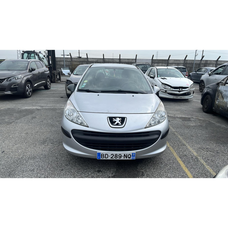 PEUGEOT 207 PHASE 1 1.4i - 8V Photo n°9
