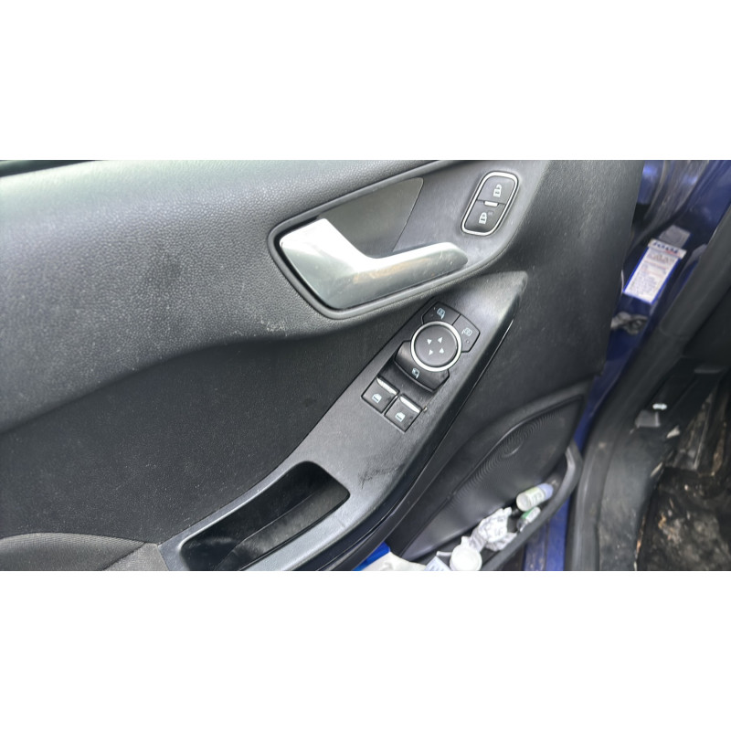 FORD FIESTA 7 PHASE 1 1.0i - 12V TURBO Photo n°11