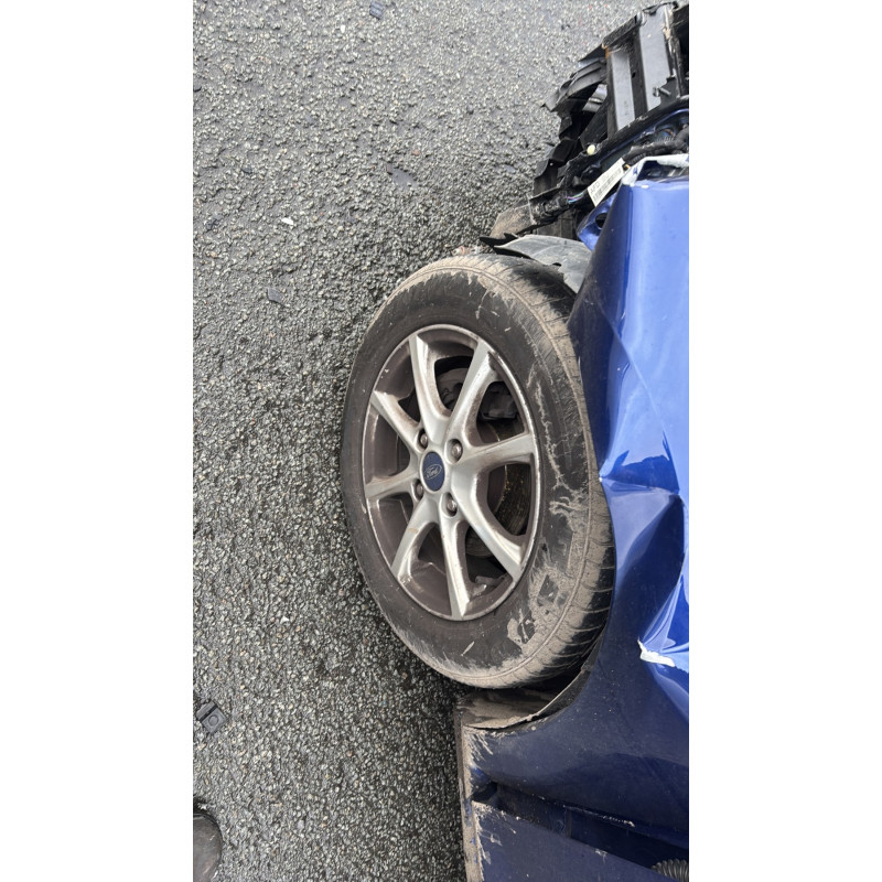 FORD FIESTA 7 PHASE 1 1.0i - 12V TURBO Photo n°24