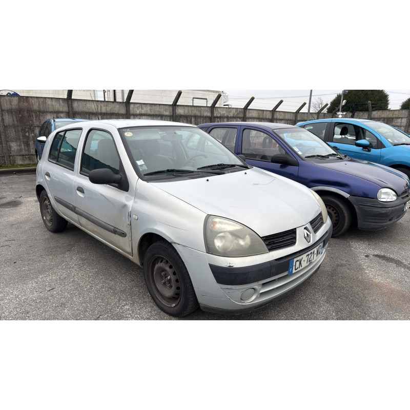 RENAULT CLIO 2 PHASE 2 1.2i - 16V Photo n°3