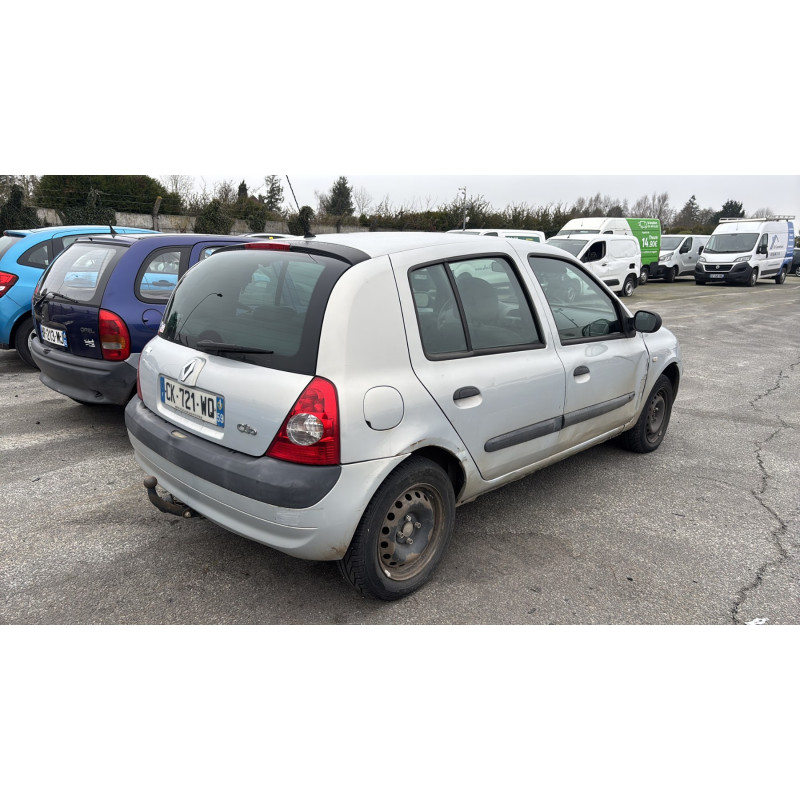 RENAULT CLIO 2 PHASE 2 1.2i - 16V Photo n°5