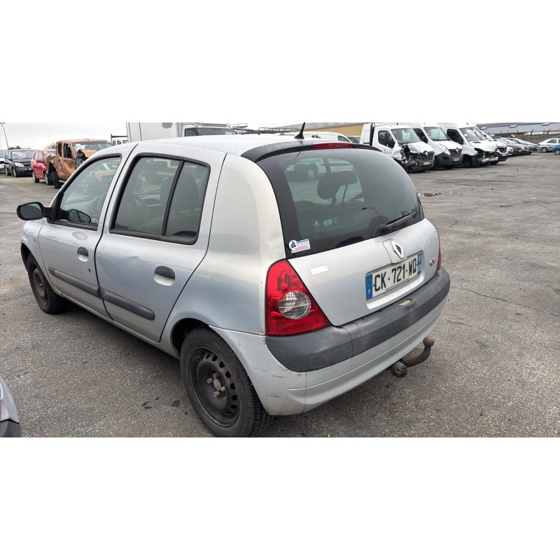 RENAULT CLIO 2 PHASE 2 1.2i - 16V Photo n°7