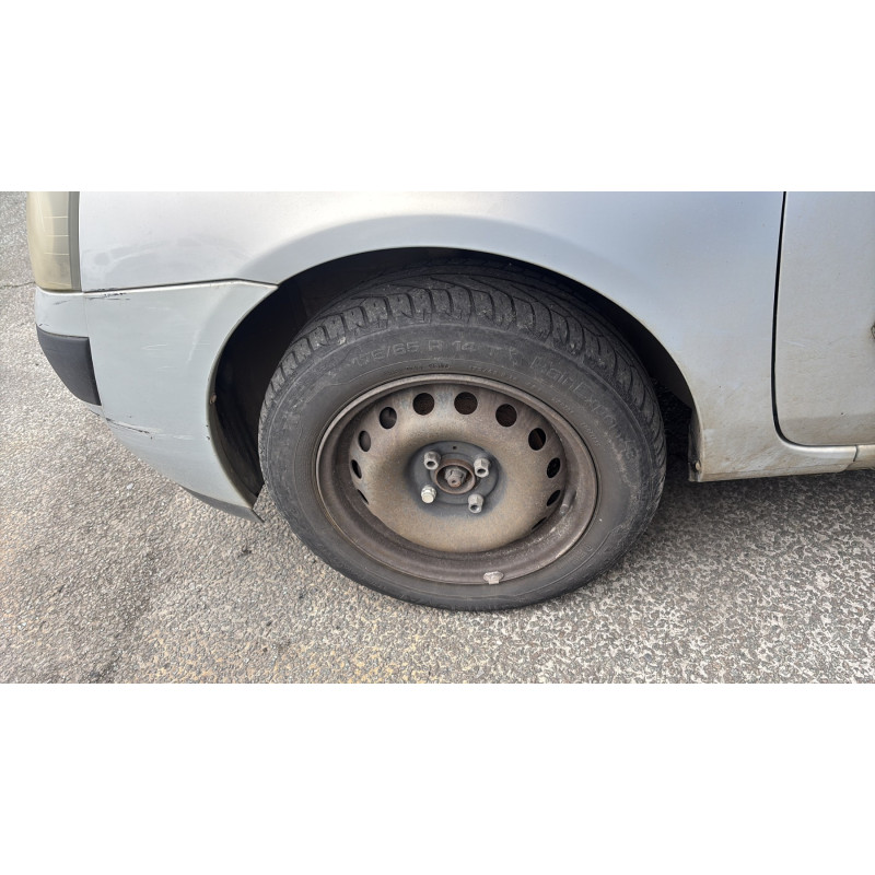 RENAULT CLIO 2 PHASE 2 1.2i - 16V Photo n°24