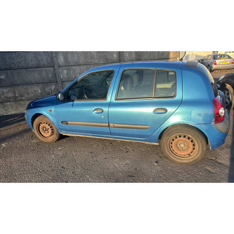RENAULT CLIO 2 PHASE 2 1.2i - 16V Photo n°6