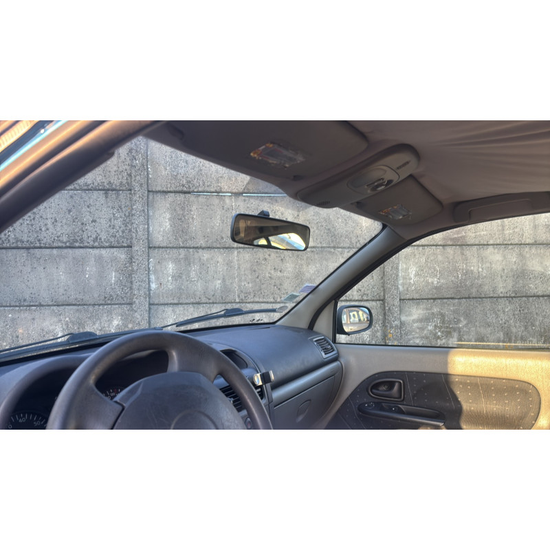 RENAULT CLIO 2 PHASE 2 1.2i - 16V Photo n°13