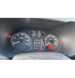 RENAULT CLIO 2 PHASE 2 1.2i - 16V