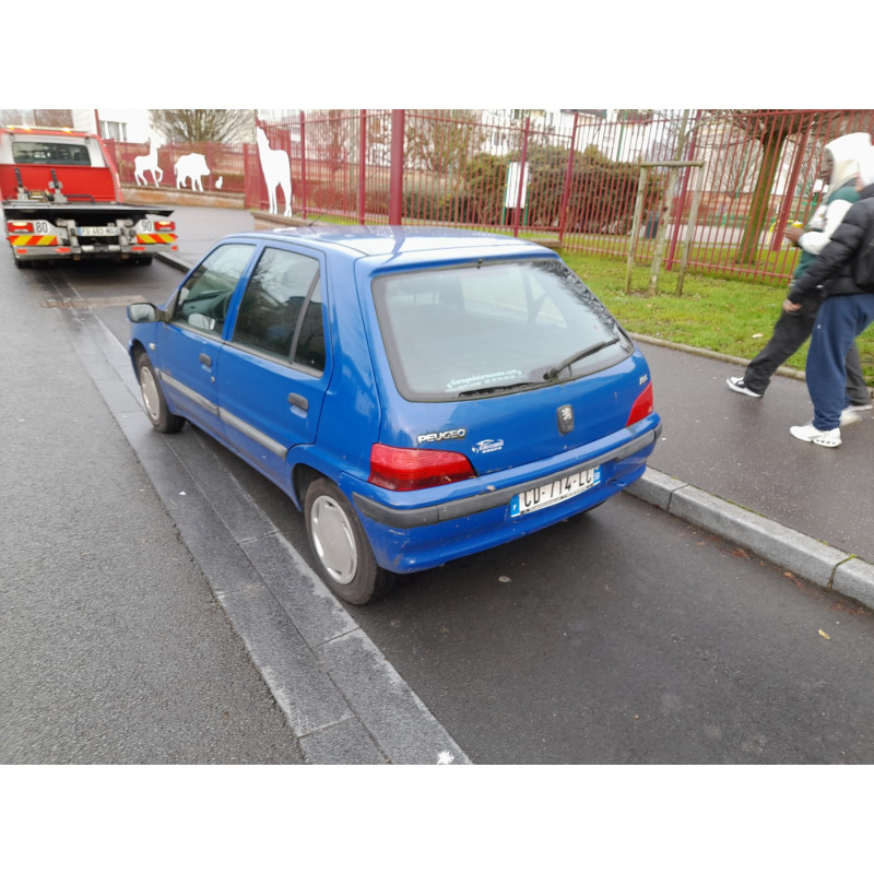 PEUGEOT 106 PHASE 2 1.4i - 8V Photo n°4