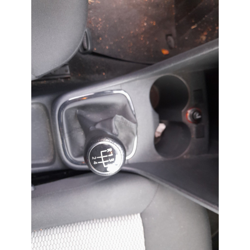 VOLKSWAGEN POLO 5 PHASE 1 1.2i - 12V Photo n°8