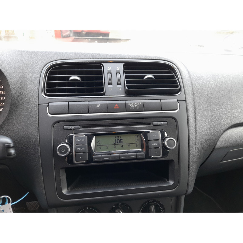 VOLKSWAGEN POLO 5 PHASE 1 1.2i - 12V Photo n°10