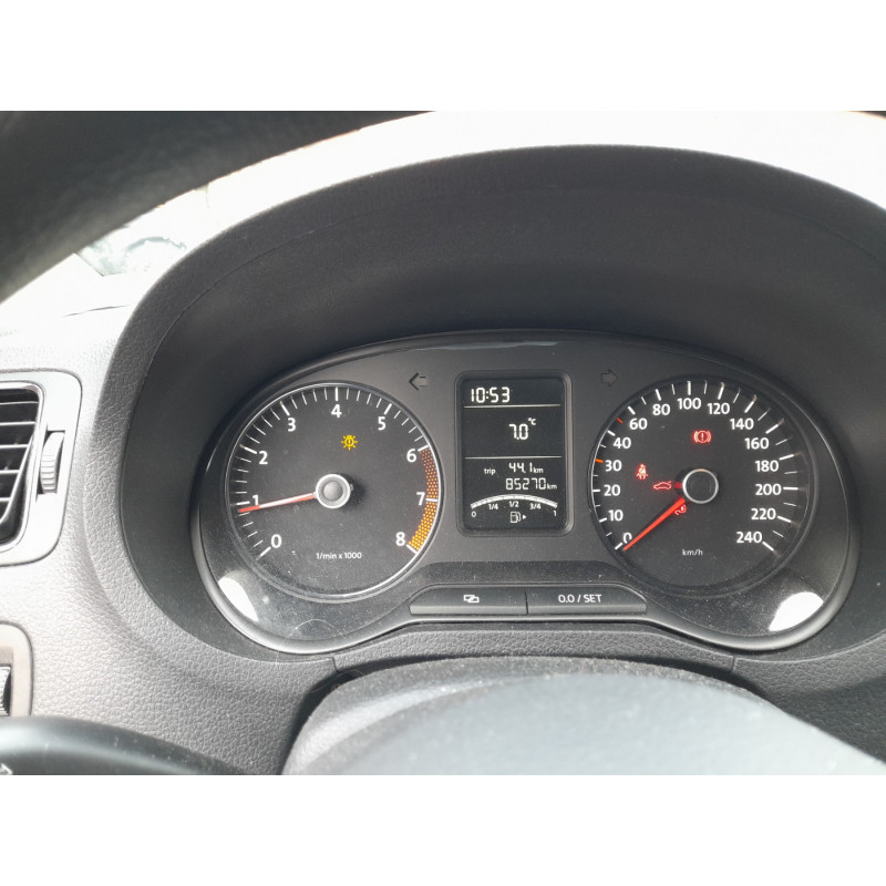 VOLKSWAGEN POLO 5 PHASE 1 1.2i - 12V Photo n°11