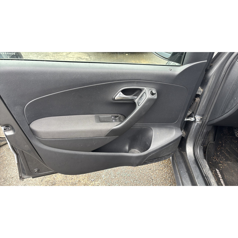 VOLKSWAGEN POLO 5 PHASE 1 1.2i - 12V Photo n°22