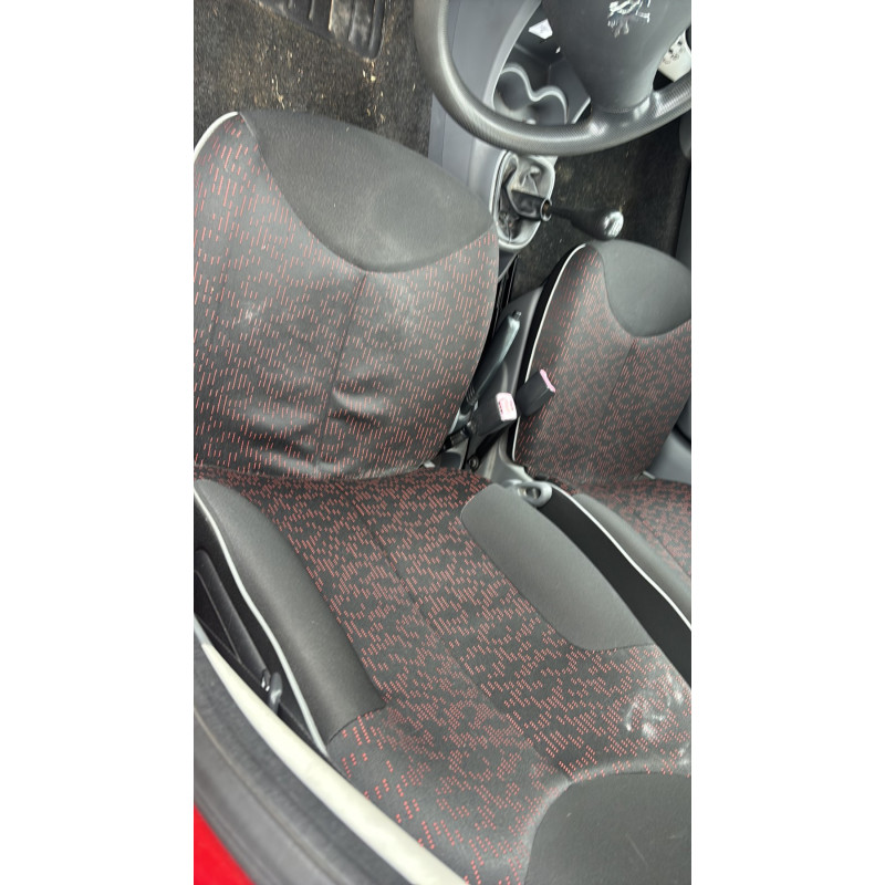 PEUGEOT 107 PHASE 2 1.0i - 12V Photo n°11