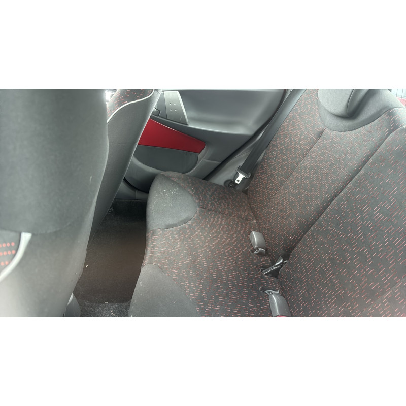 PEUGEOT 107 PHASE 2 1.0i - 12V Photo n°15