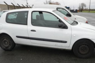 Bouton de coffre RENAULT CLIO 2 CAMPUS